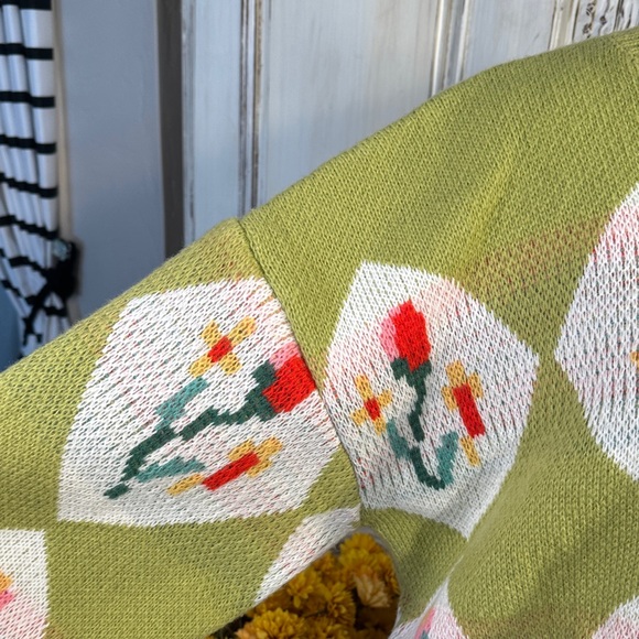 Zaful Lime Green Floral Argyle Crewneck Sweater - Picture 4 of 10